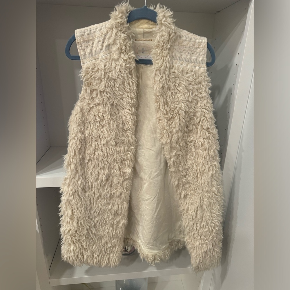Anthropologie fur vest